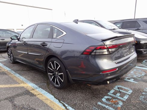 Used 2023 Honda Accord Touring image 5