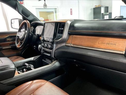 Used 2022 RAM 1500 Limited w/ Body Color Bumper Group AWD/4WD image 14