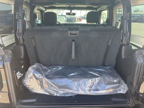 Used 2023 Jeep Wrangler Sport S image 25