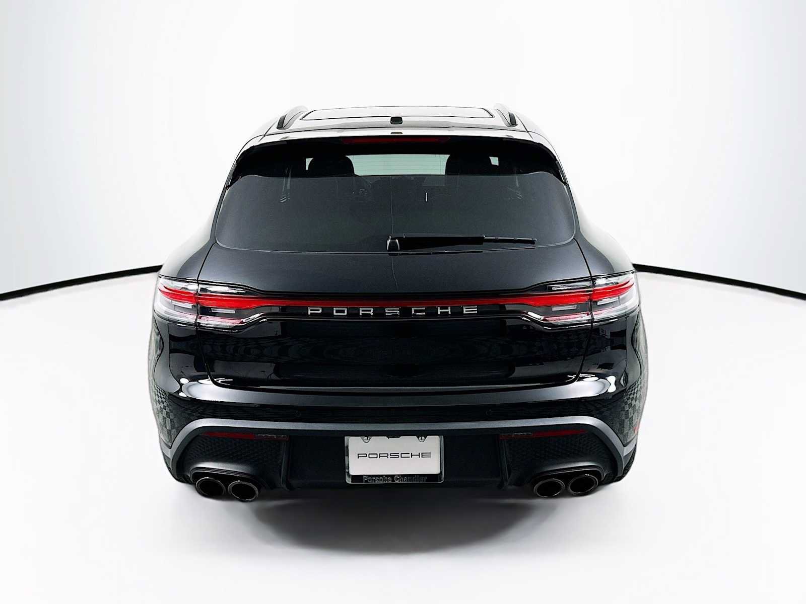 Certified 2026 Porsche Macan AWD/4WD image 10