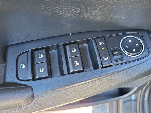 Used 2024 Kia Seltos EX image 17