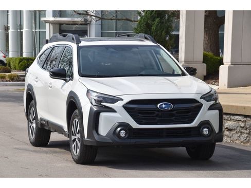 Used 2025 Subaru Outback Premium w/ Popular Package #1A image 2