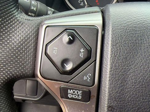 Used 2023 Toyota Tacoma SR5 w/ Technology Package AWD/4WD image 17