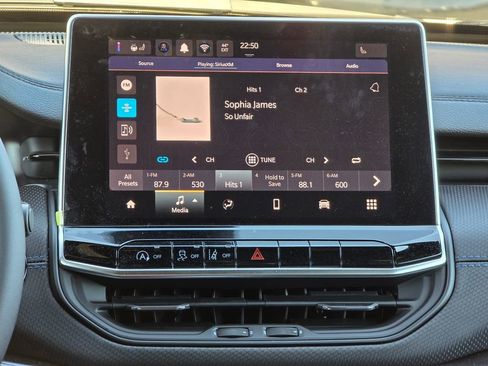 New 2026 Jeep Compass Latitude image 9