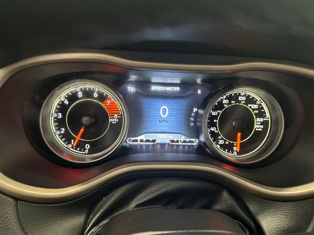 Used 2017 Jeep Cherokee Limited AWD/4WD image 14