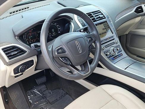 Used 2019 Lincoln MKZ Reserve image 10