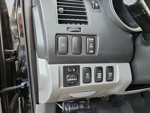 Used 2015 Toyota Tacoma 4x4 Double Cab image 25