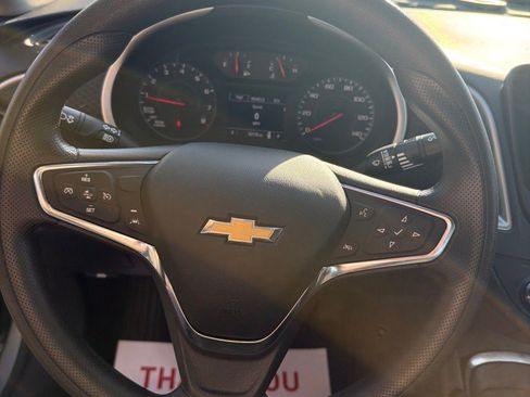 Used 2024 Chevrolet Malibu LT FWD image 11