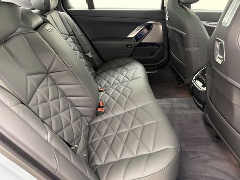 New 2026 BMW 740i w/ Premium Package RWD image 25