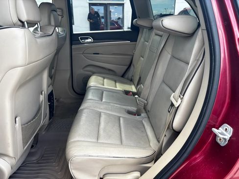 Used 2014 Jeep Grand Cherokee Overland w/ Advanced Technology Group RWD image 17