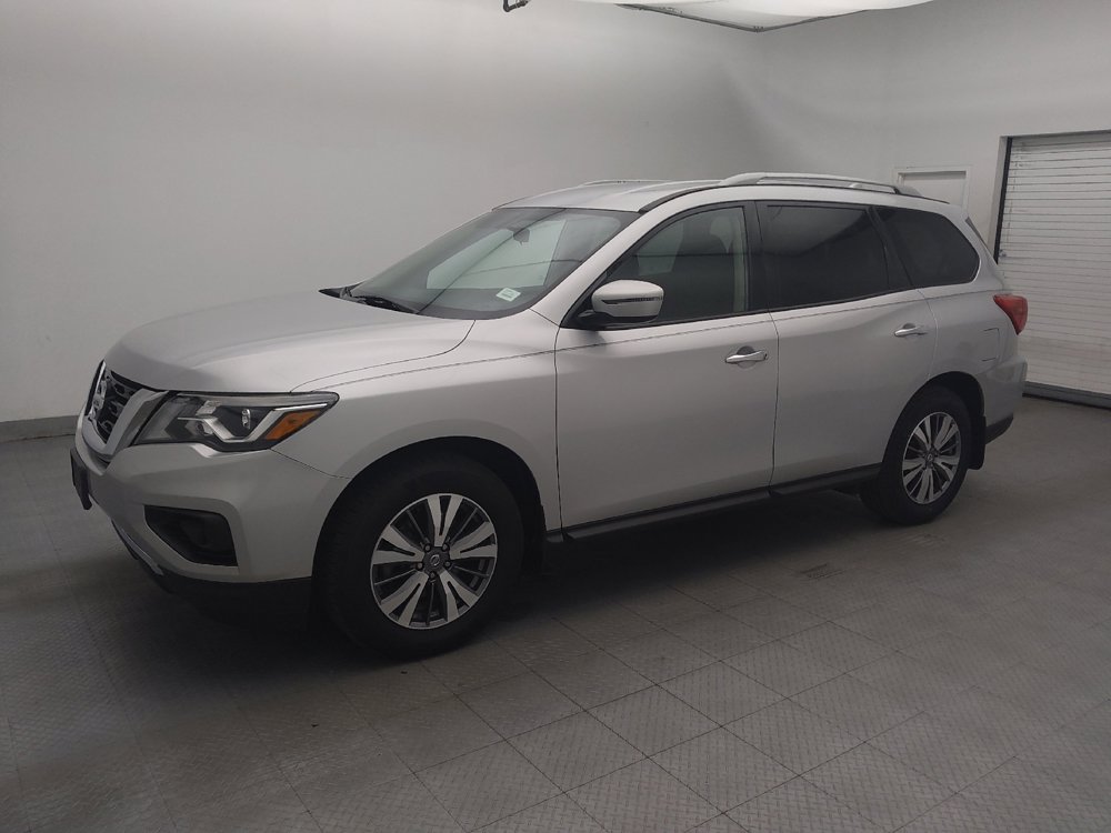 Used 2019 Nissan Pathfinder S AWD/4WD image 2