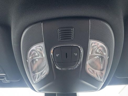 Used 2024 Jeep Compass Limited image 21