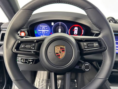 Certified 2025 Porsche Macan 4 Electric AWD/4WD image 28