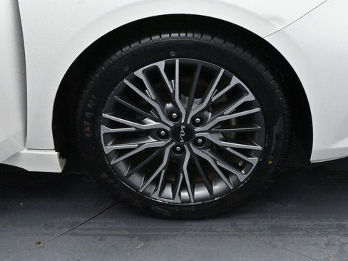 Used 2022 Kia Forte GT-Line w/ GT-Line Premium Package FWD image 32