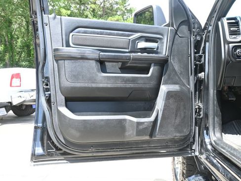 Used 2024 RAM 2500 Big Horn AWD/4WD image 16