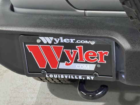 Used 2022 Jeep Wrangler Sport S image 37