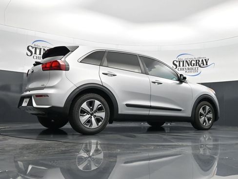 Used 2018 Kia Niro FE image 23