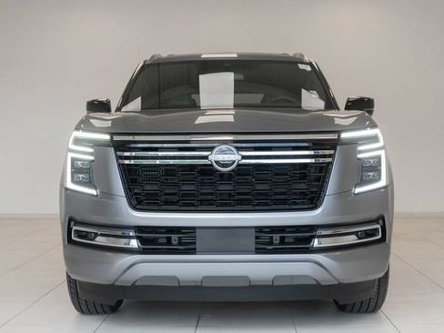 Used 2025 Nissan Armada SL AWD/4WD image 6