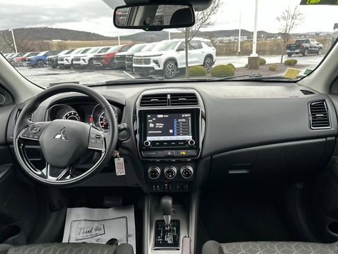 Used 2024 Mitsubishi Outlander Sport S image 16