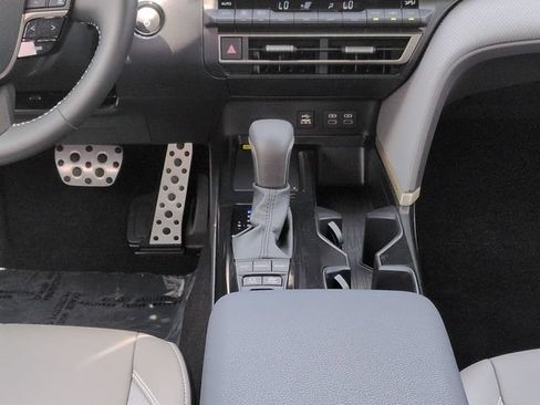 Used 2026 Toyota Camry SE FWD image 18