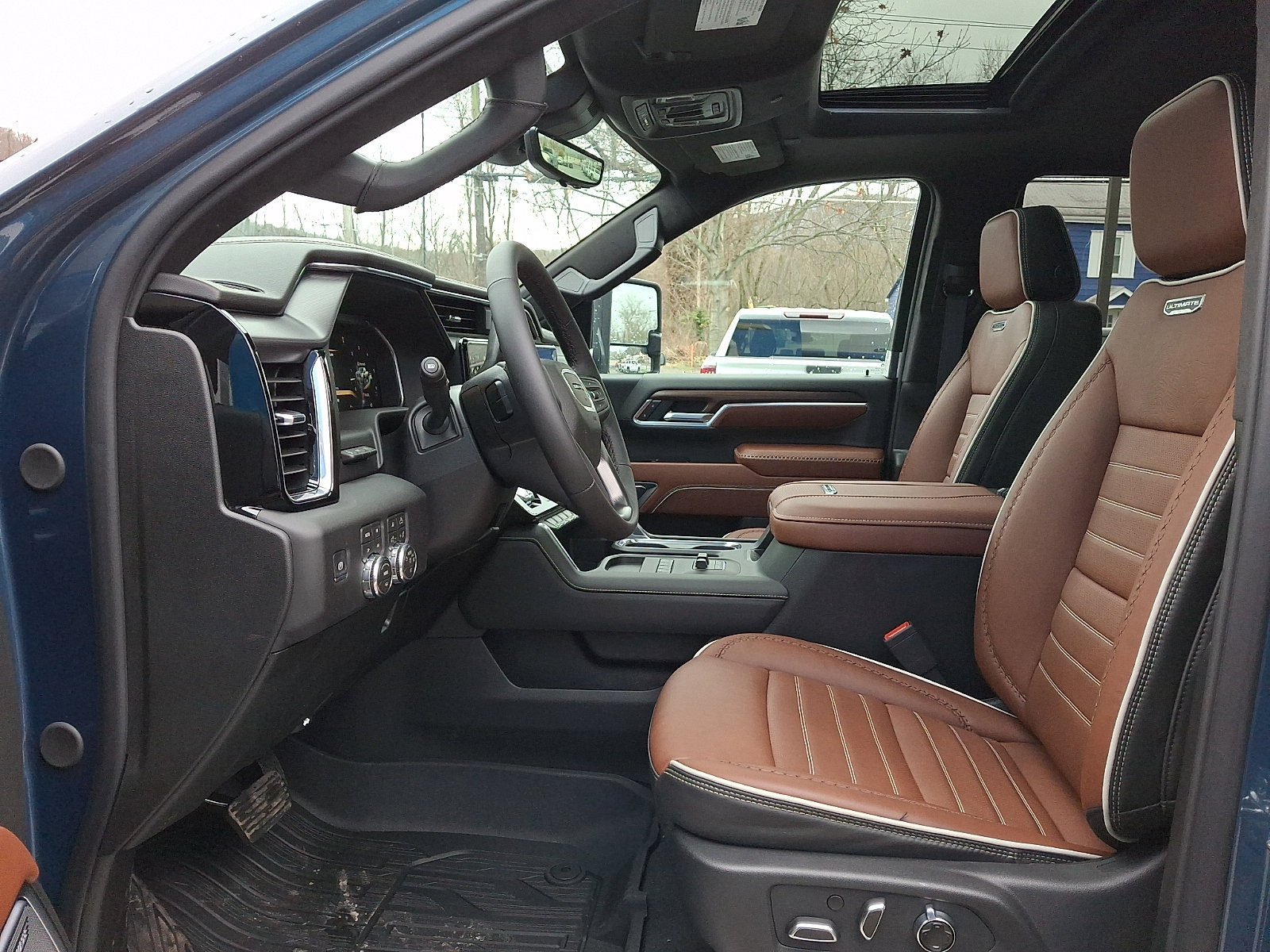 New 2026 GMC Sierra 3500 Denali Ultimate AWD/4WD image 13