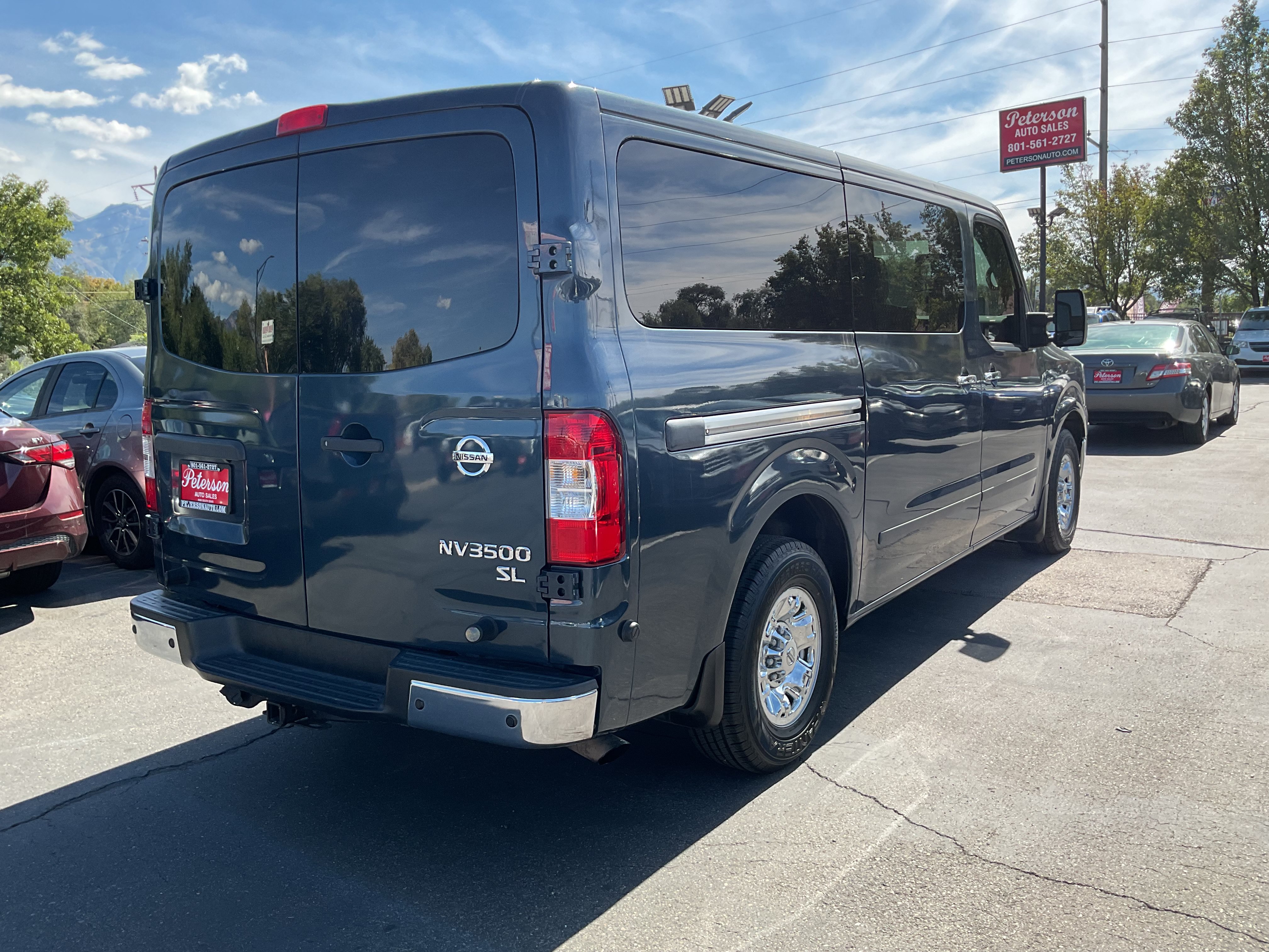 Used 2017 Nissan NV 3500 SL RWD image 6