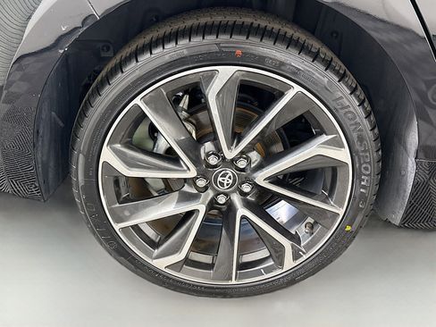 Used 2021 Toyota Corolla XSE image 33