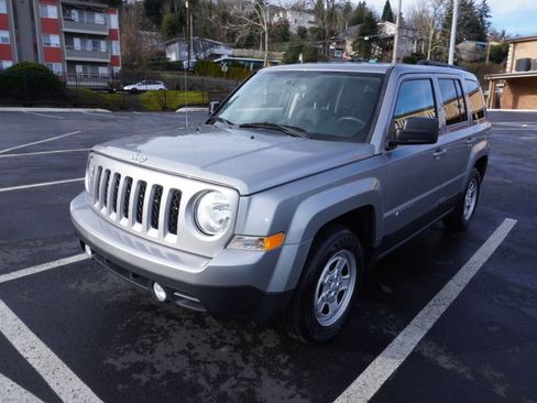 Used 2015 Jeep Patriot Sport w/ Power Value Group image 1