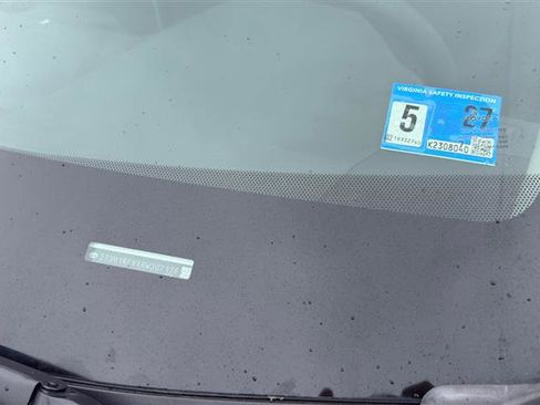 Used 2024 Toyota RAV4 LE FWD image 4