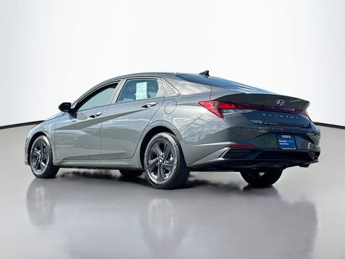 Certified 2023 Hyundai Elantra SEL FWD image 13