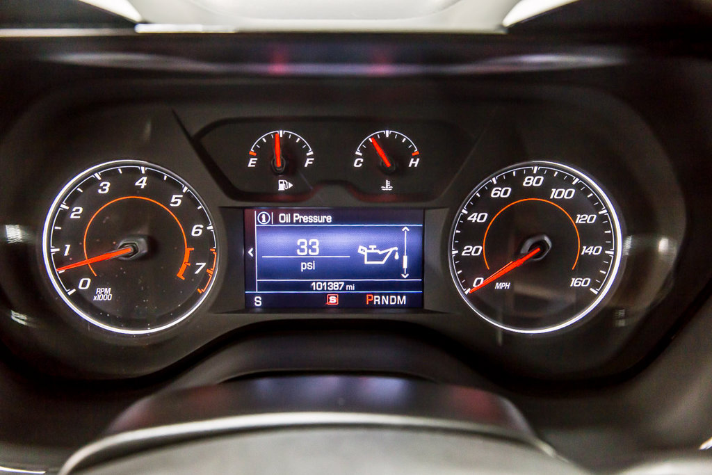 Used 2021 Chevrolet Camaro LT RWD image 18