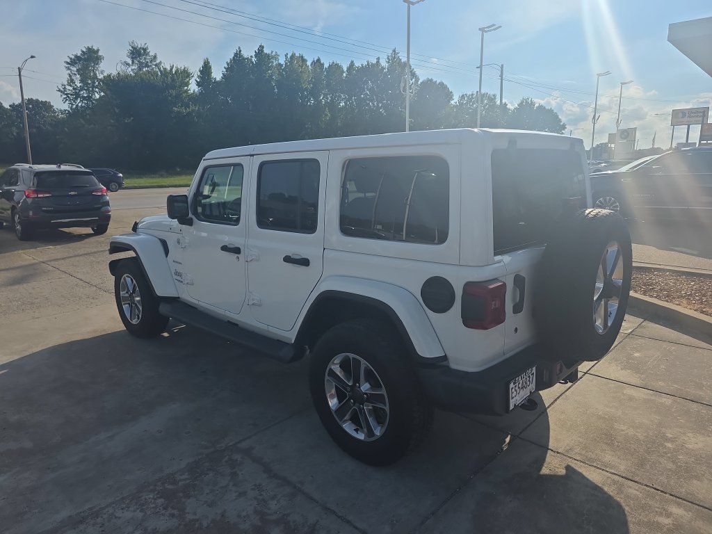 Used 2018 Jeep Wrangler Unlimited Sahara AWD/4WD image 3