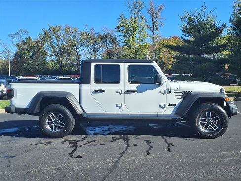 Certified 2020 Jeep Gladiator Sport w/ Quick Order Package 24S image 8