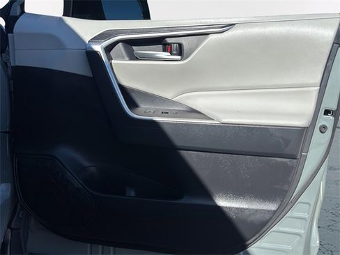 Used 2023 Toyota RAV4 XLE image 10