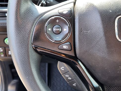 Used 2019 Honda HR-V EX image 22