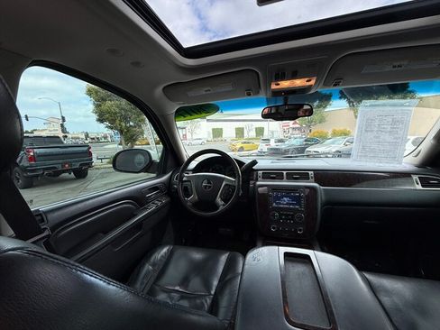 Used 2011 GMC Yukon Denali AWD/4WD image 33