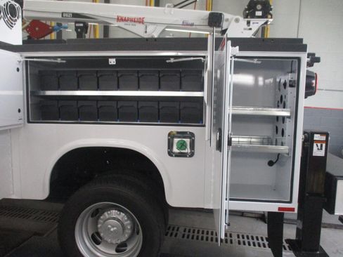 New 2024 RAM 5500 Tradesman image 4