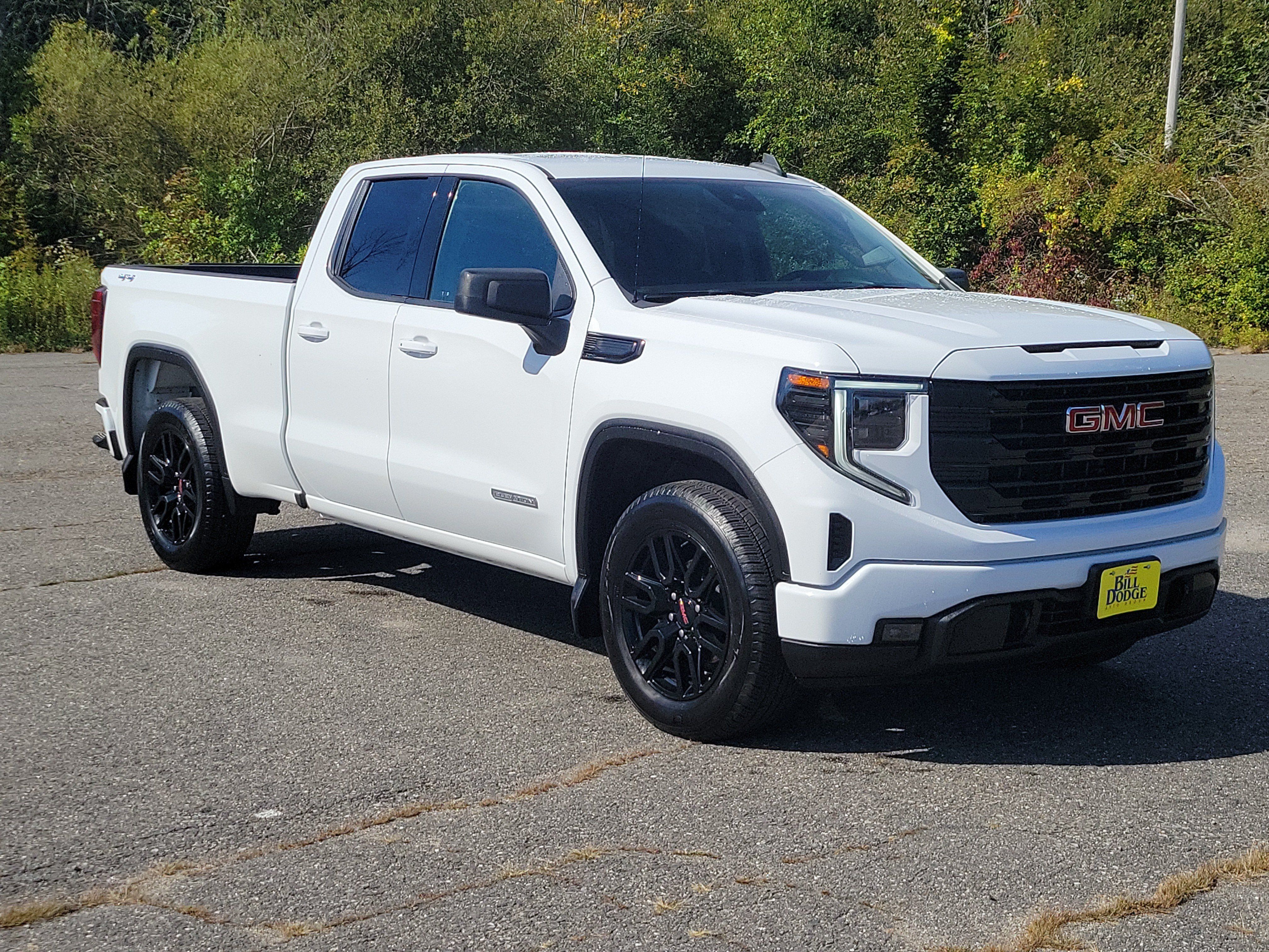 Used 2023 GMC Sierra 1500 Elevation w/ LPO, GMC Protection Package AWD/4WD image 3