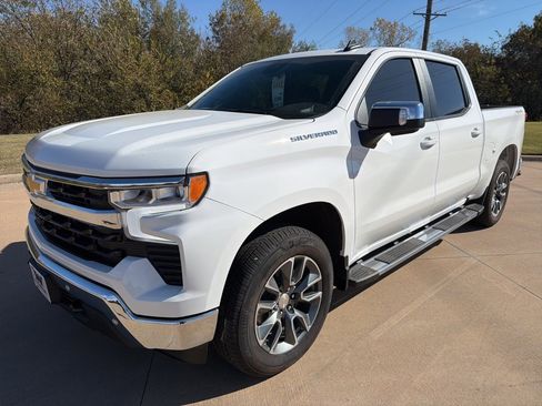 Used 2025 Chevrolet Silverado 1500 LT w/ Safety Package image 1
