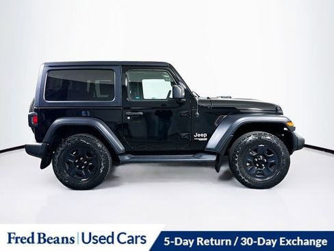 Used 2018 Jeep Wrangler Sport image 9