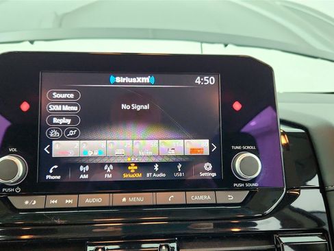 Used 2024 Nissan Pathfinder SV image 15