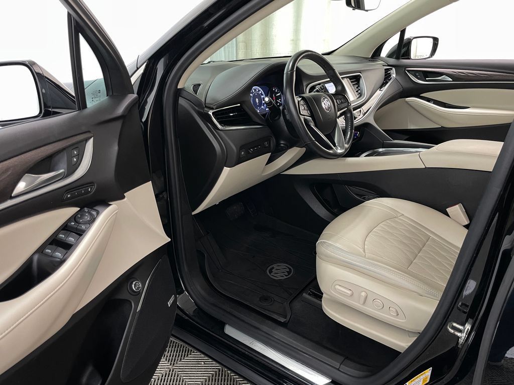 Certified 2022 Buick Enclave Avenir w/ Avenir Technology Package AWD/4WD image 29