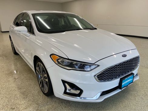 Used 2020 Ford Fusion Titanium image 3