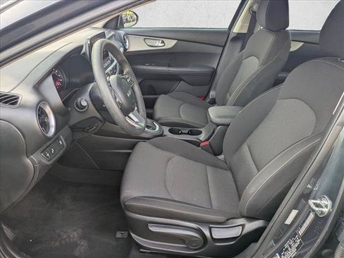 Used 2023 Kia Forte LXS w/ LXS Technology Package FWD image 15