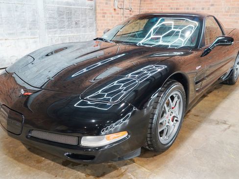 Used 2002 Chevrolet Corvette Z06 w/ Memory Pkg RWD image 21