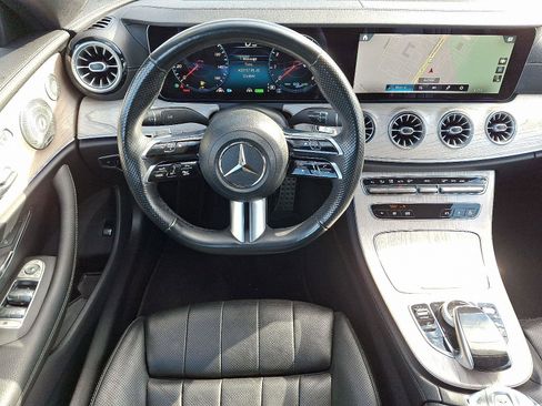 Used 2023 Mercedes-Benz E 450 4MATIC Cabriolet image 11