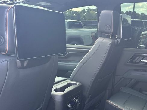 Used 2026 GMC Yukon AT4 w/ AT4 Premium Plus Package AWD/4WD image 23