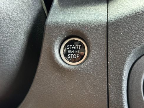 Used 2023 Nissan Frontier SV w/ SV Premium Package RWD image 23