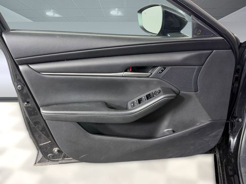 Used 2022 MAZDA MAZDA3 s image 21