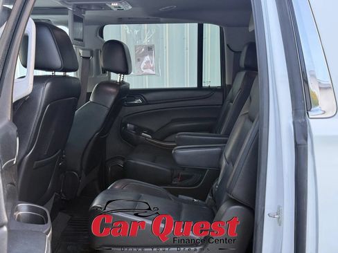 Used 2016 GMC Yukon XL SLT w/ Open Road Package AWD/4WD image 12